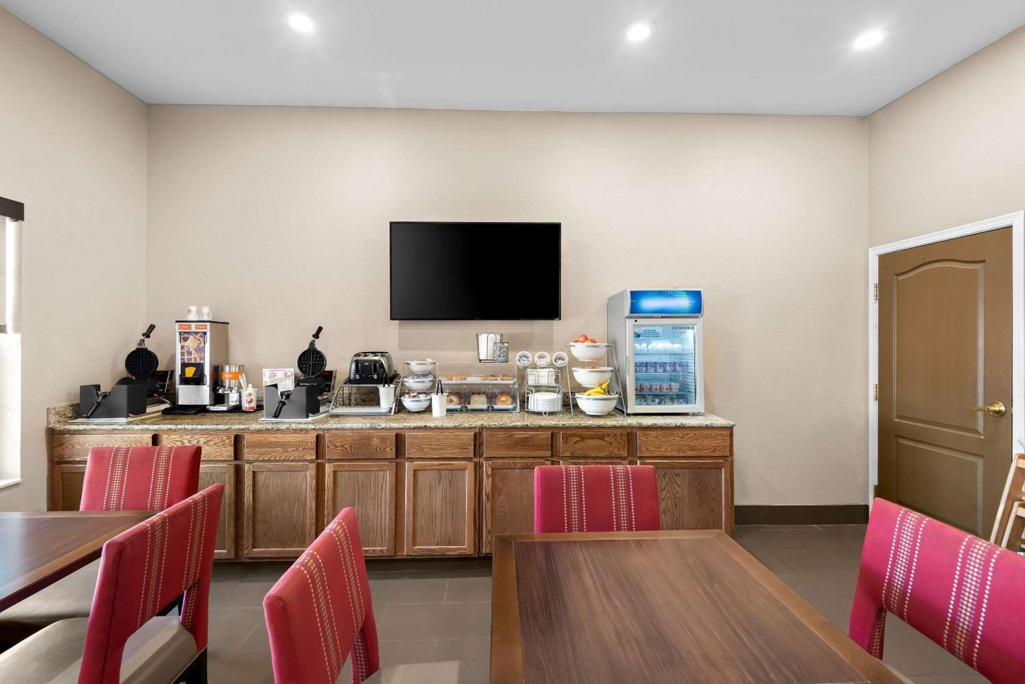Comfort Inn & Suites Independence Bagian luar foto