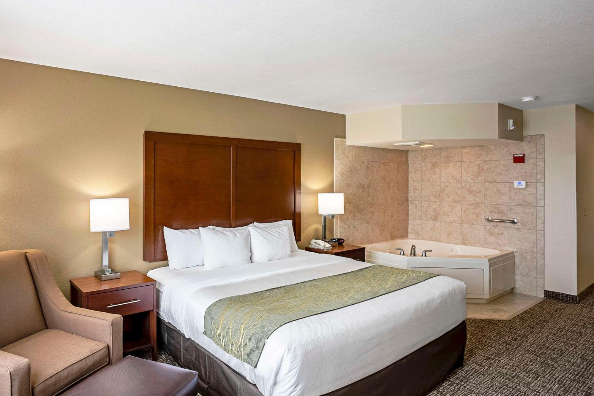 Comfort Inn & Suites Independence Bagian luar foto