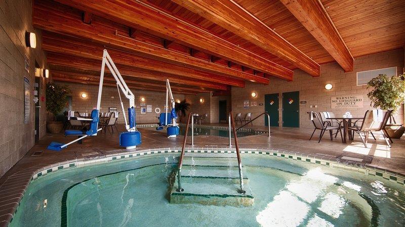 Comfort Inn & Suites Independence Bagian luar foto