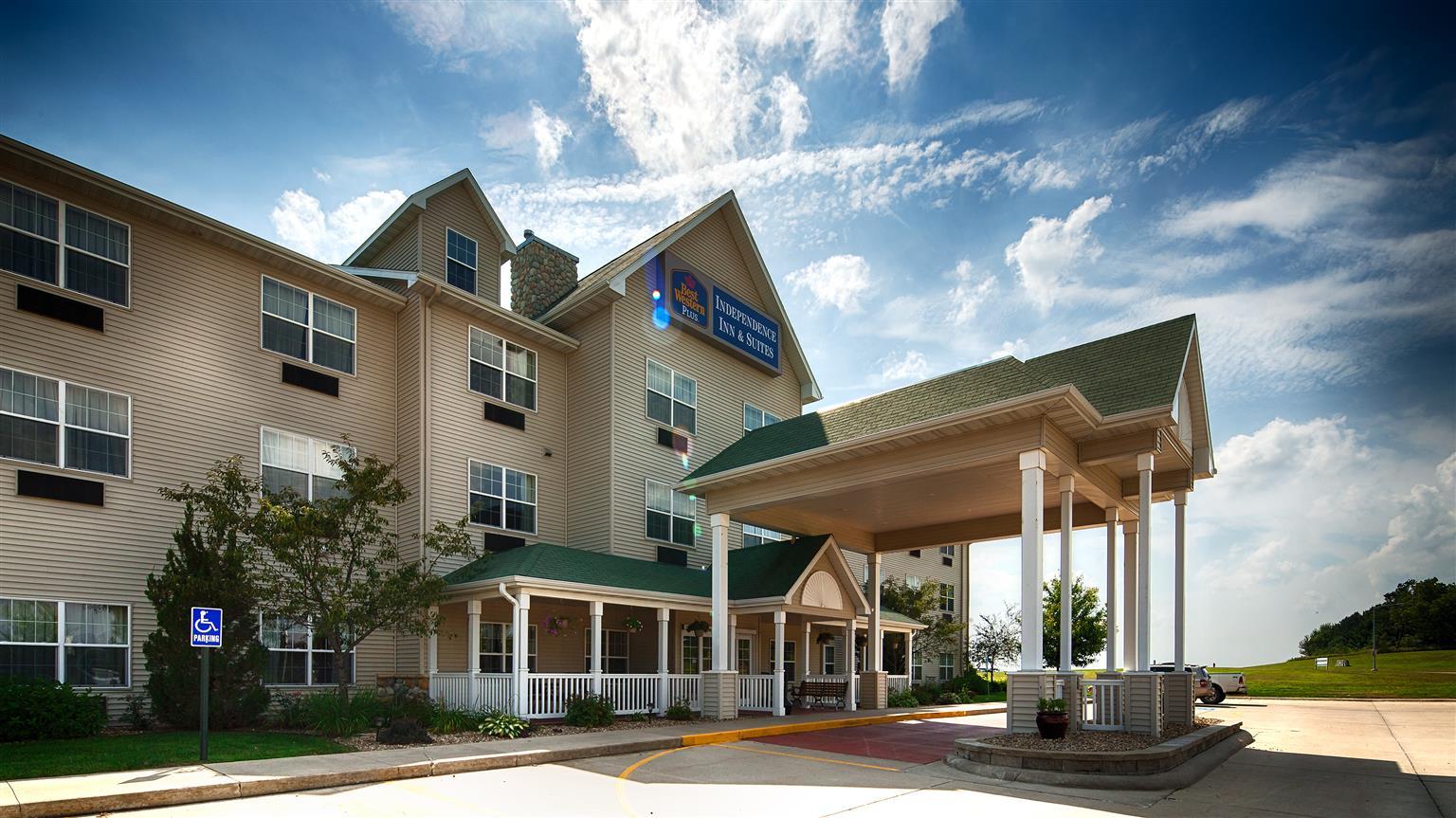 Comfort Inn & Suites Independence Bagian luar foto